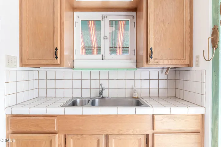 435 Mesa Dr  -  HsHProd - 22