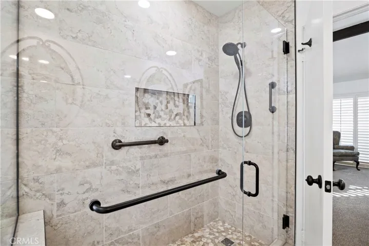 10450 Zelzah Avenue C, Northridge, California 91326