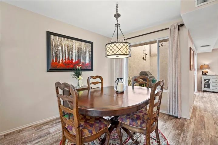 10450 Zelzah Avenue C, Northridge, California 91326