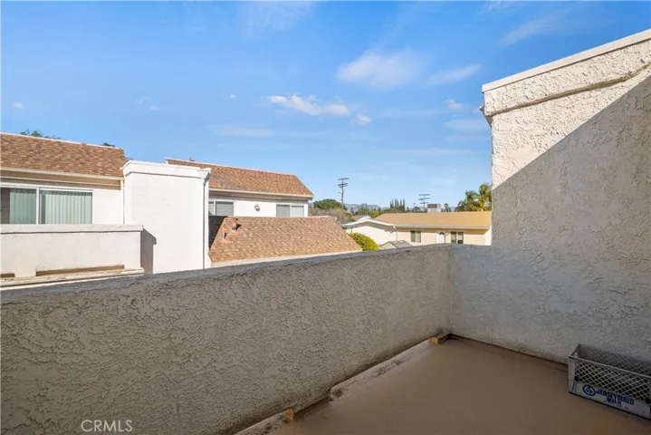 10450 Zelzah Avenue C, Northridge, California 91326