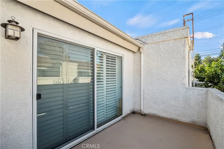 10450 Zelzah Avenue C, Northridge, California 91326