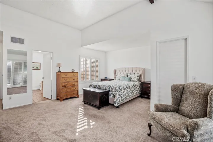 10450 Zelzah Avenue C, Northridge, California 91326