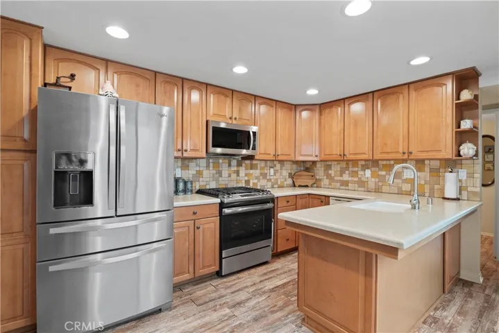 10450 Zelzah Avenue C, Northridge, California 91326