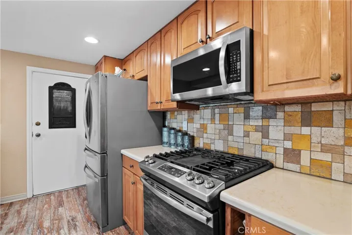10450 Zelzah Avenue C, Northridge, California 91326