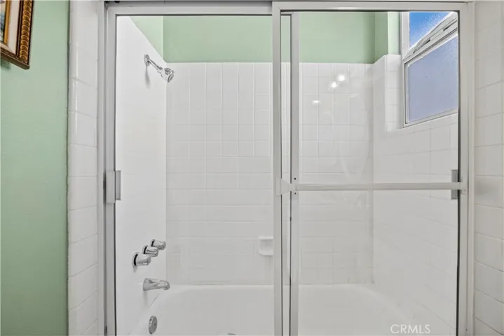 10450 Zelzah Avenue C, Northridge, California 91326