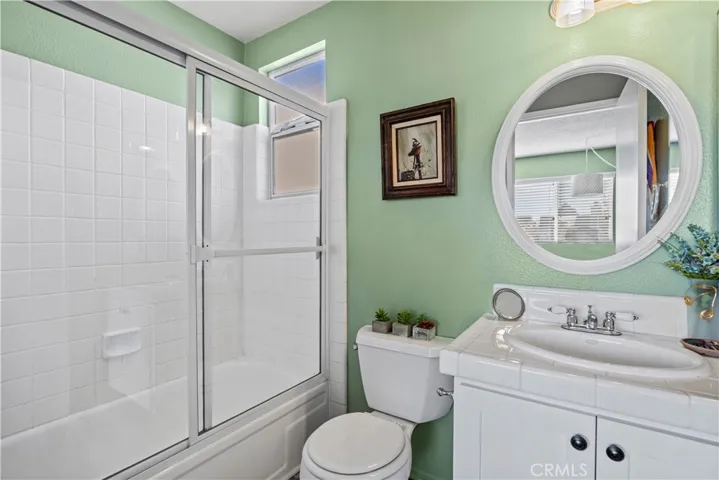 10450 Zelzah Avenue C, Northridge, California 91326