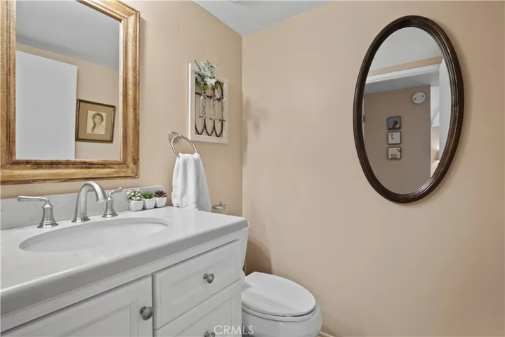 10450 Zelzah Avenue C, Northridge, California 91326