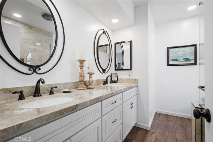 10450 Zelzah Avenue C, Northridge, California 91326