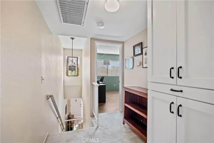 10450 Zelzah Avenue C, Northridge, California 91326