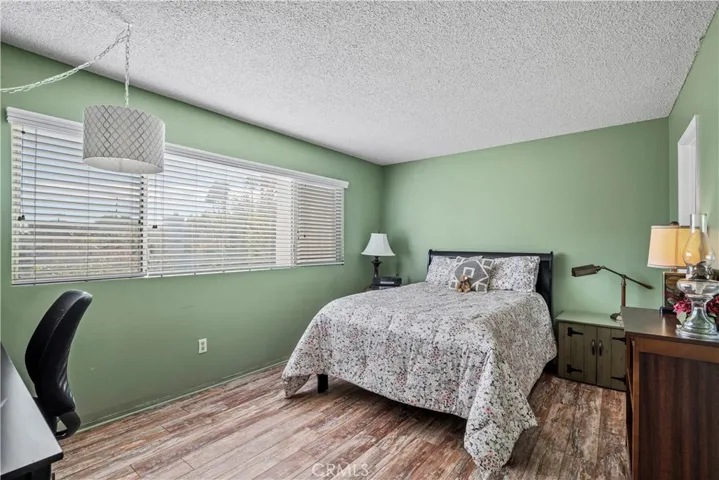 10450 Zelzah Avenue C, Northridge, California 91326