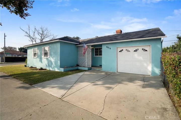 8815 Laurel Avenue, Whittier, California 90605