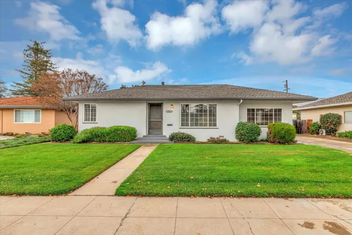 478 La Sierra Way, Gilroy, California 95020