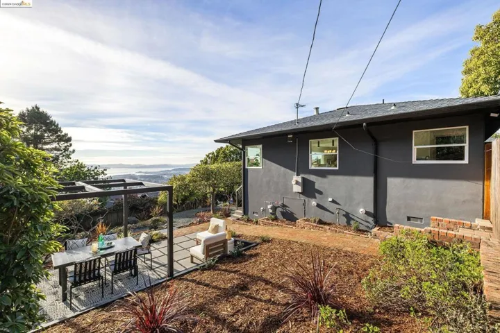 1433 Devonshire Drive, El Cerrito, California 94530-2567