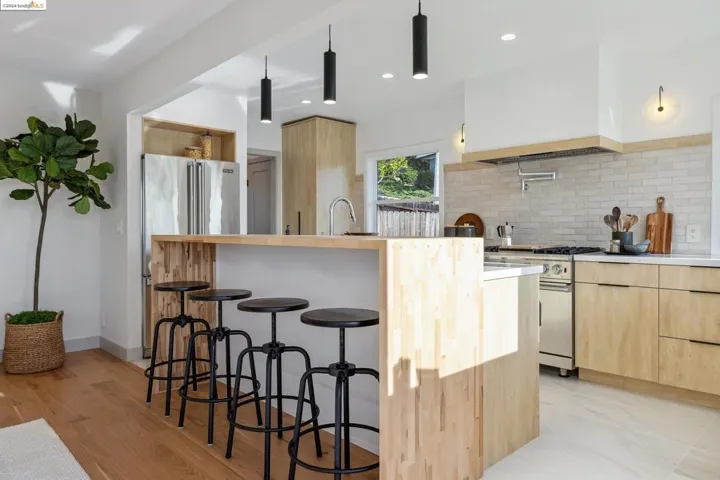 1433 Devonshire Drive, El Cerrito, California 94530-2567