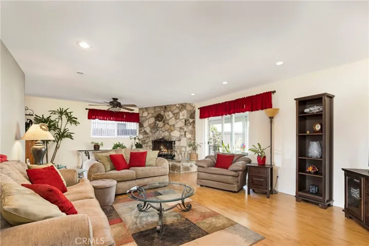 8201 Valencia, Huntington Beach, California 92647