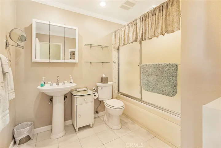 8201 Valencia, Huntington Beach, California 92647