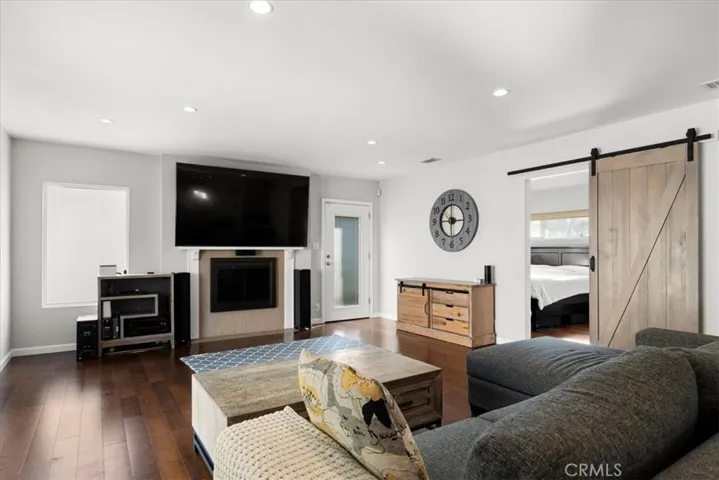 914 Felbar, Torrance, California 90503