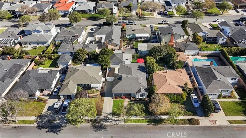 914 Felbar, Torrance, California 90503
