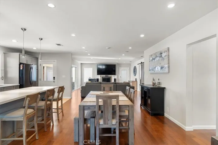 914 Felbar, Torrance, California 90503