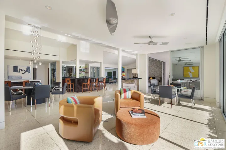 425 W Via Lola, Palm Springs, California 92262