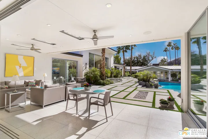 425 W Via Lola, Palm Springs, California 92262