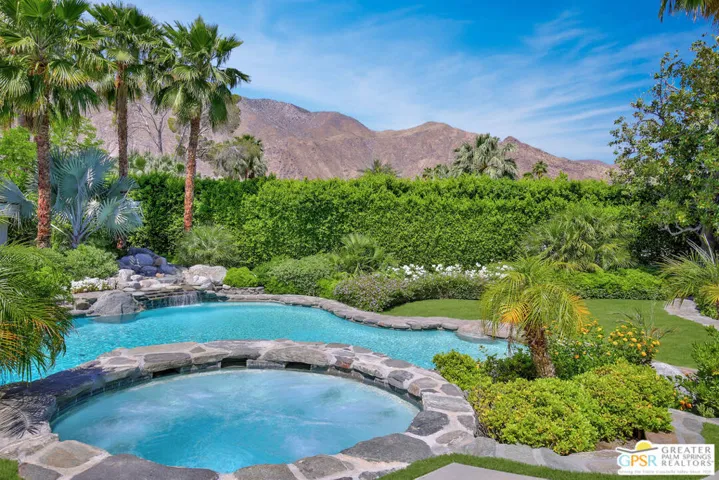 425 W Via Lola, Palm Springs, California 92262