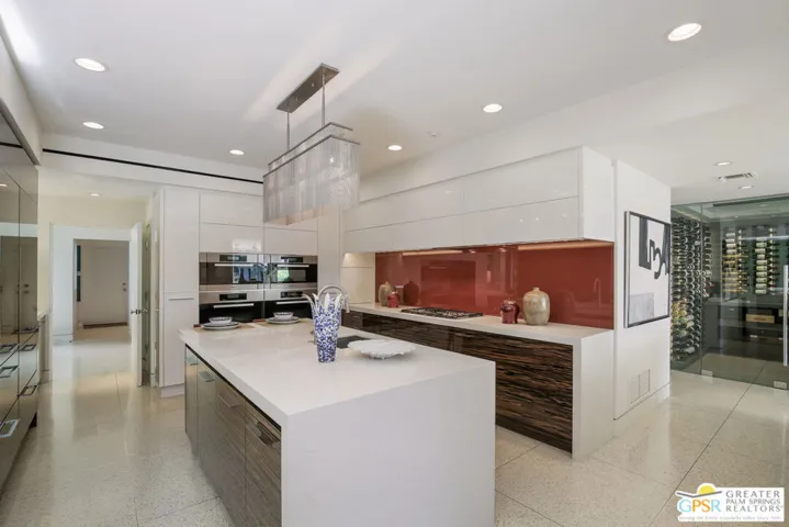 425 W Via Lola, Palm Springs, California 92262
