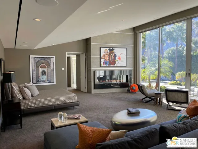 425 W Via Lola, Palm Springs, California 92262