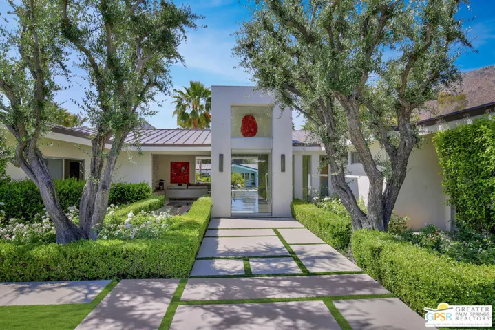425 W Via Lola, Palm Springs, California 92262