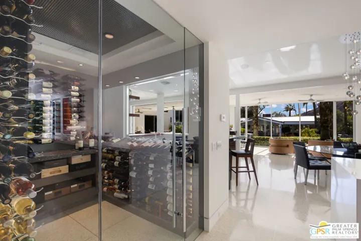 425 W Via Lola, Palm Springs, California 92262