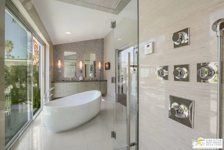 425 W Via Lola, Palm Springs, California 92262