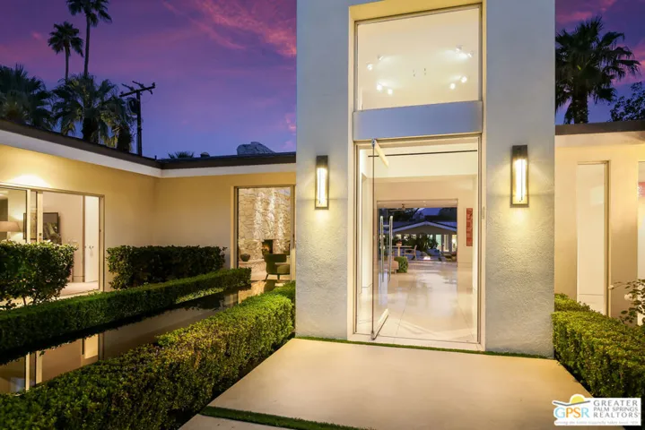 425 W Via Lola, Palm Springs, California 92262