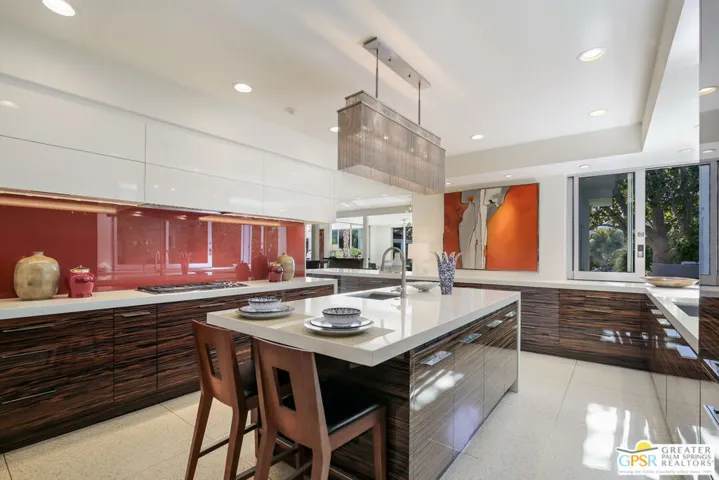 425 W Via Lola, Palm Springs, California 92262