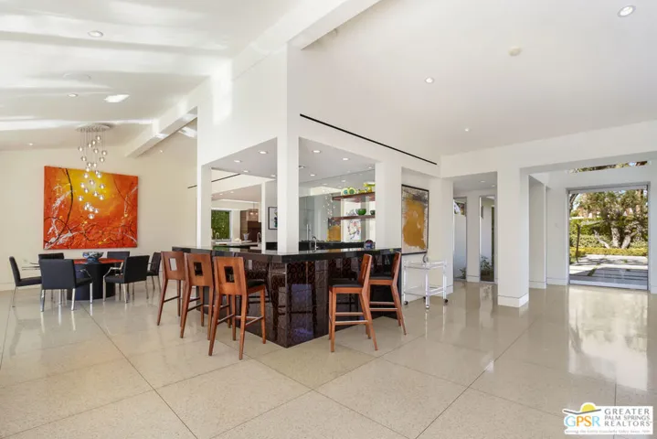 425 W Via Lola, Palm Springs, California 92262