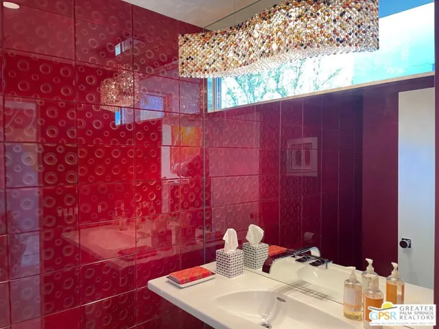 425 W Via Lola, Palm Springs, California 92262