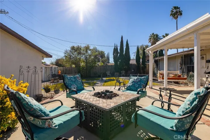 8800 Winnetka Avenue, Northridge, California 91324
