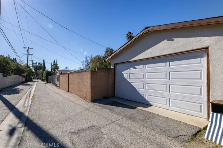 8800 Winnetka Avenue, Northridge, California 91324