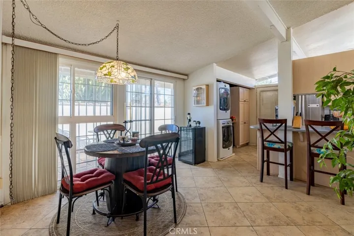 8800 Winnetka Avenue, Northridge, California 91324