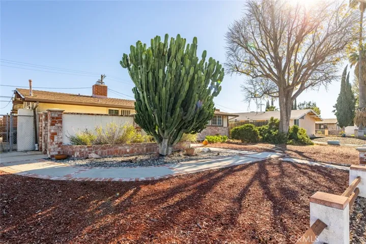 8800 Winnetka Avenue, Northridge, California 91324