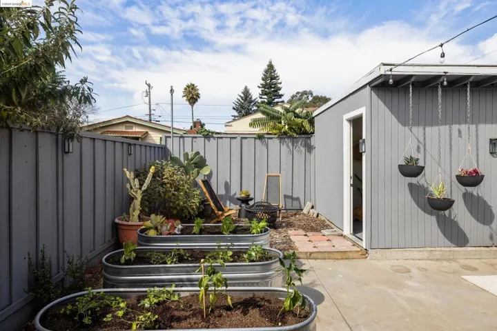 4225 Porter St, Oakland, California 94619