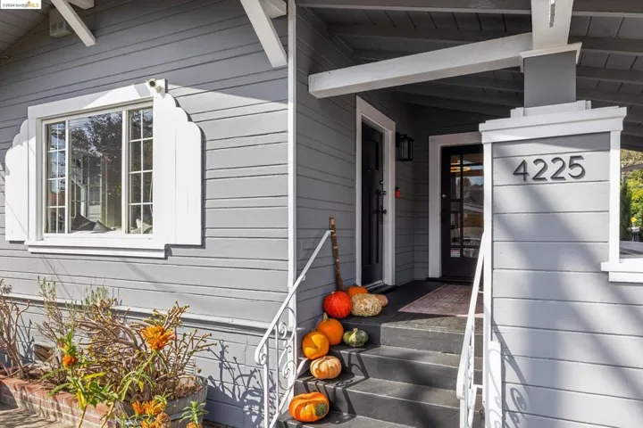 4225 Porter St, Oakland, California 94619