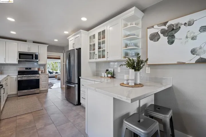 4225 Porter St, Oakland, California 94619