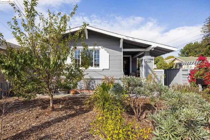 4225 Porter St, Oakland, California 94619