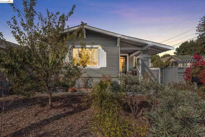 4225 Porter St, Oakland, California 94619