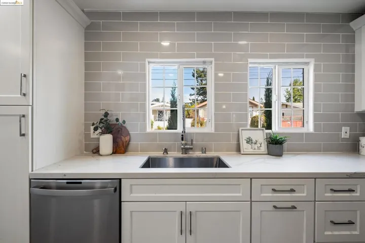4225 Porter St, Oakland, California 94619
