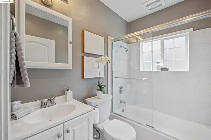 4225 Porter St, Oakland, California 94619