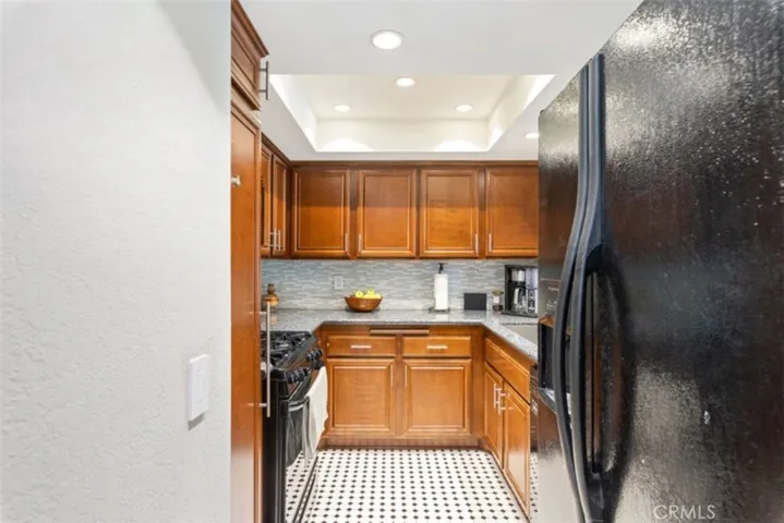 Ample cabinet space