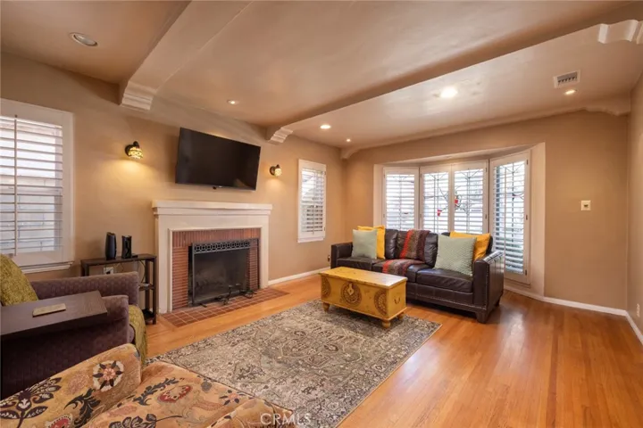 2187 Golden Avenue, Long Beach, California 90806