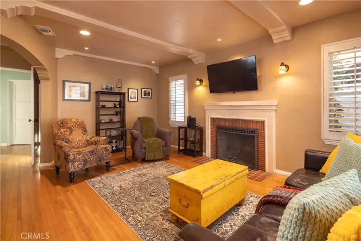 2187 Golden Avenue, Long Beach, California 90806