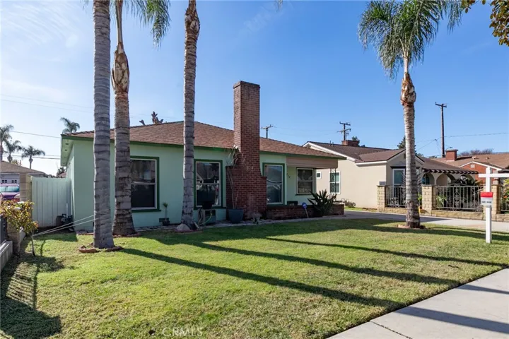 1718 W 11th Street, Santa Ana, California 92703